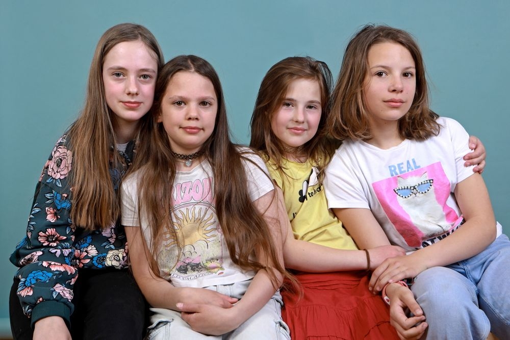 2026 testvérek, barátok